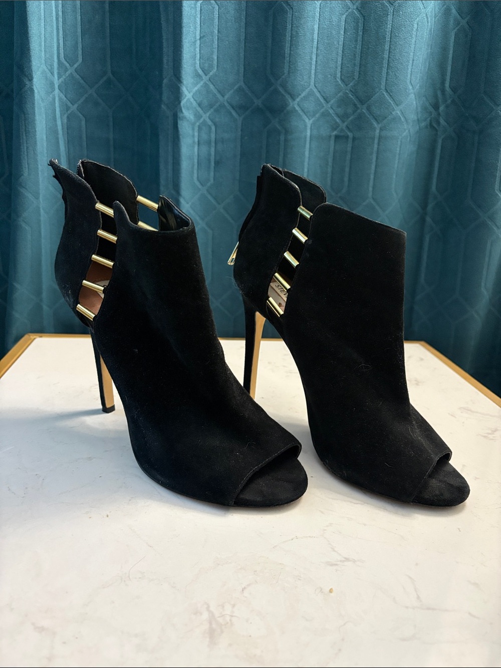 Steve Madden Black Suede Peep-Toe Stiletto Booties Size 9